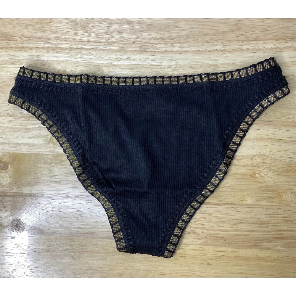 NWT Platinum by Solange Ferrarini Black Gold Crochet‎ Bikini Bottoms Size Small